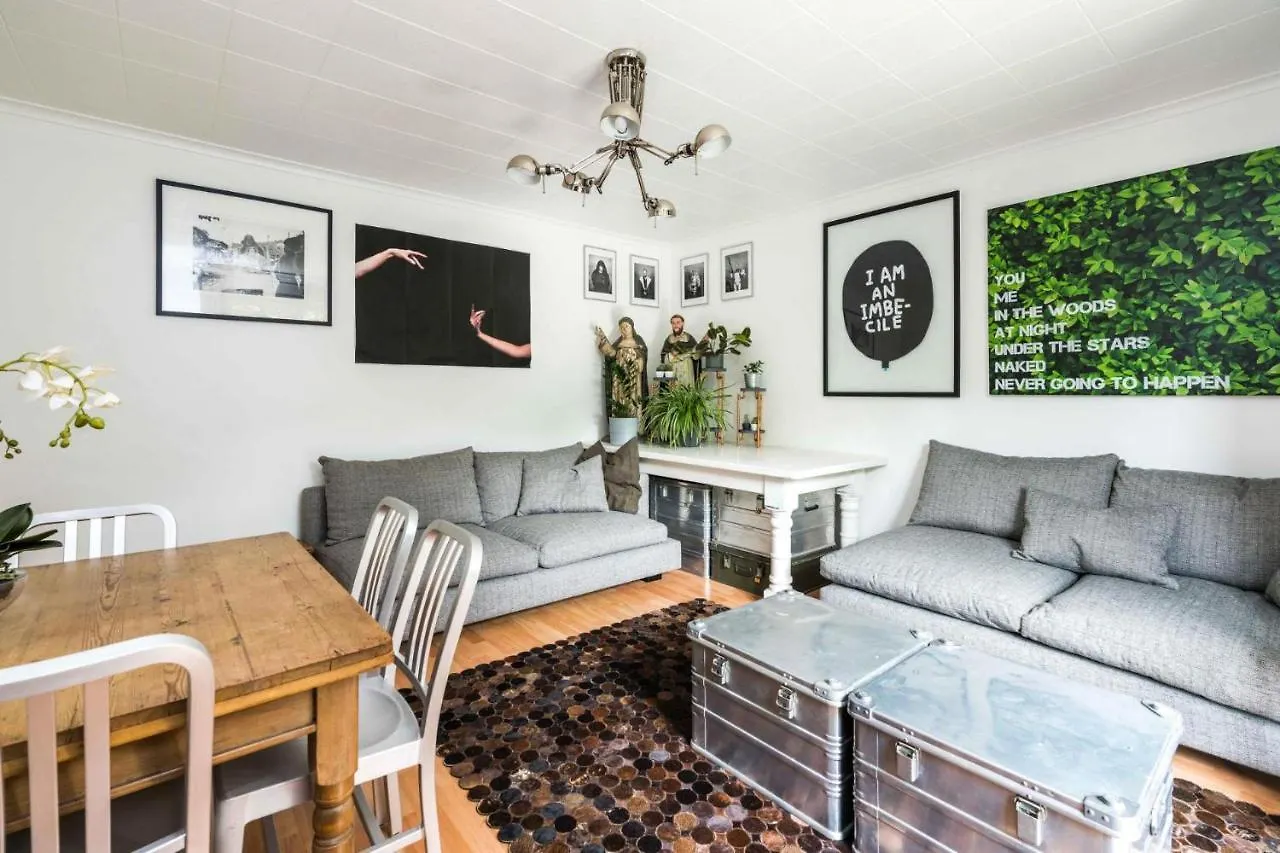 Super 1 Bed Flat Hoxton Zone 1 Apartment London